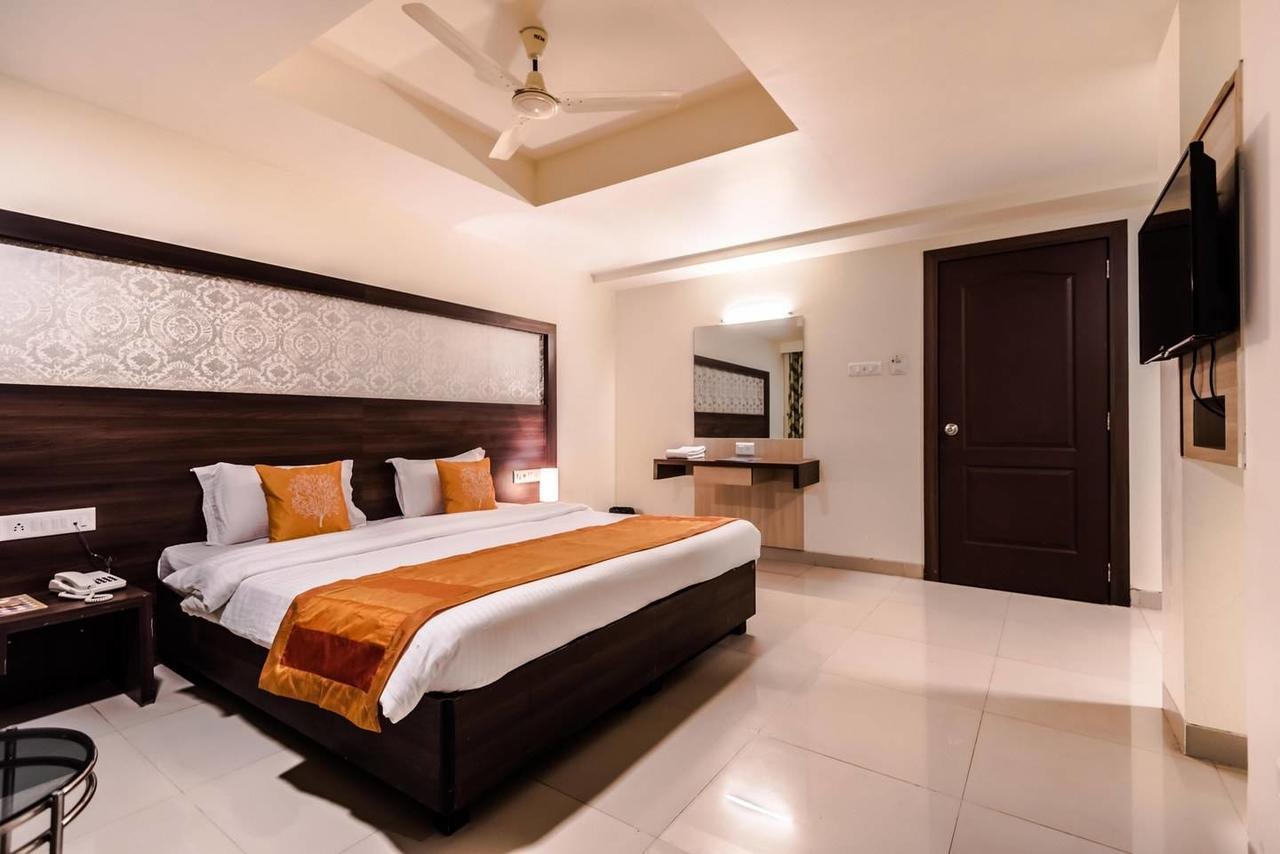 Hotel Veer Residency Панвел Экстерьер фото