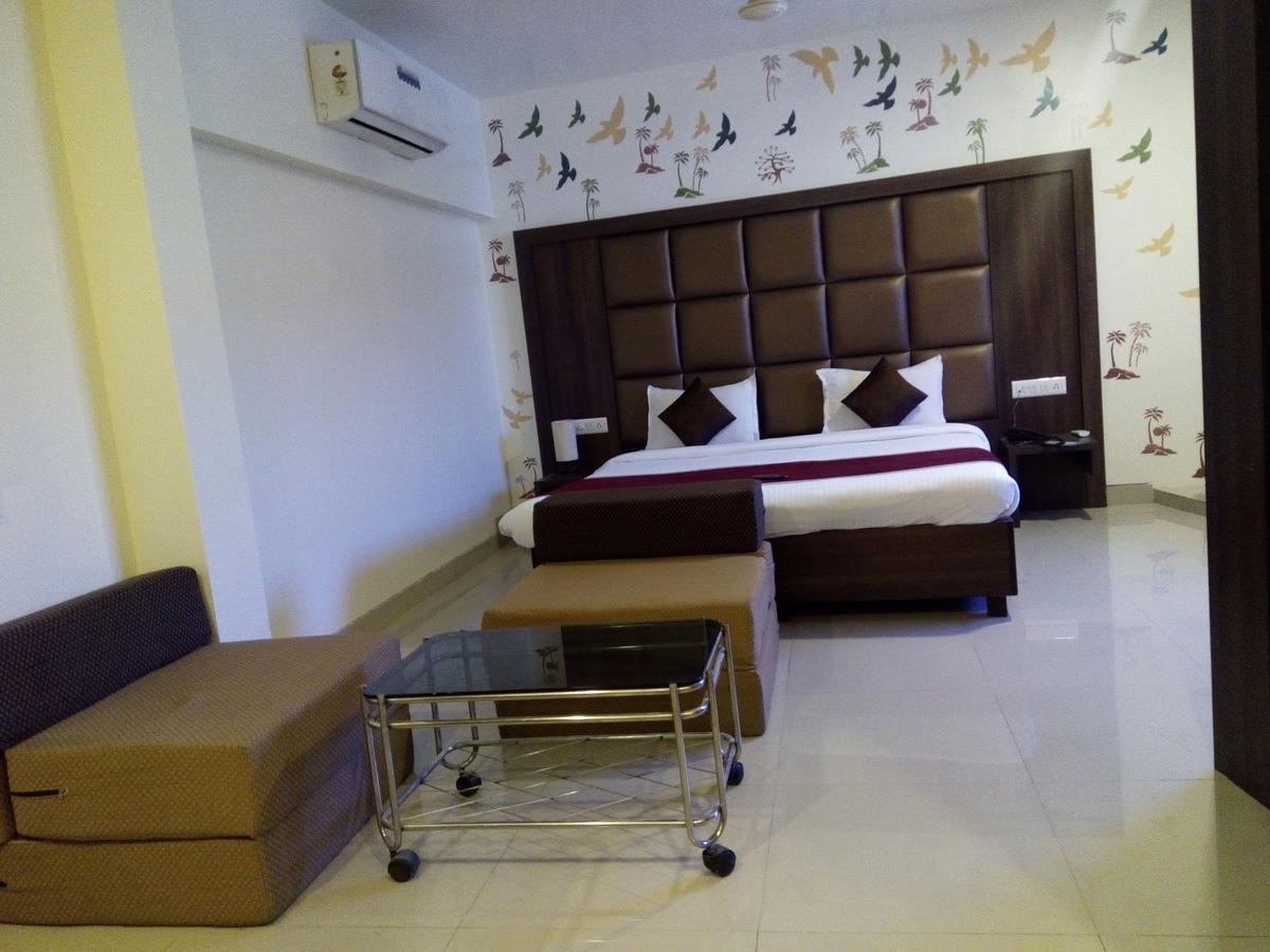 Hotel Veer Residency Панвел Экстерьер фото